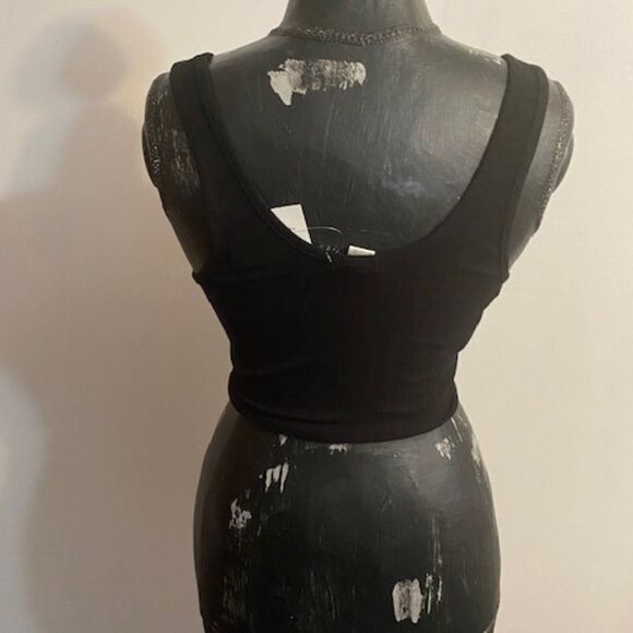 Bozzolo Black crop tank, size Large - Picture 2 of 3